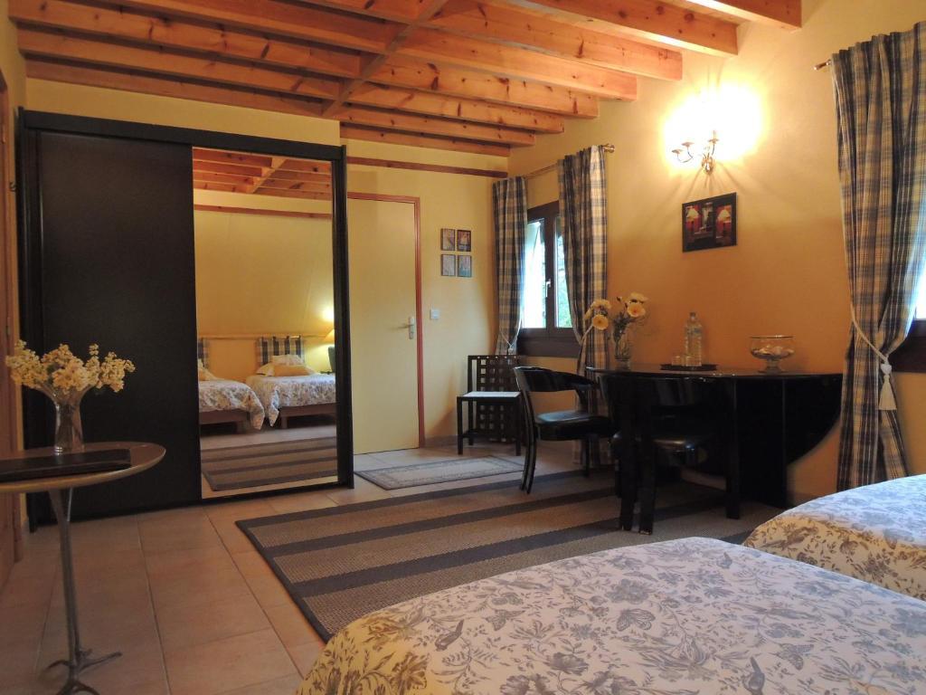 Villa Touloumo Mayrac Pokoj fotografie